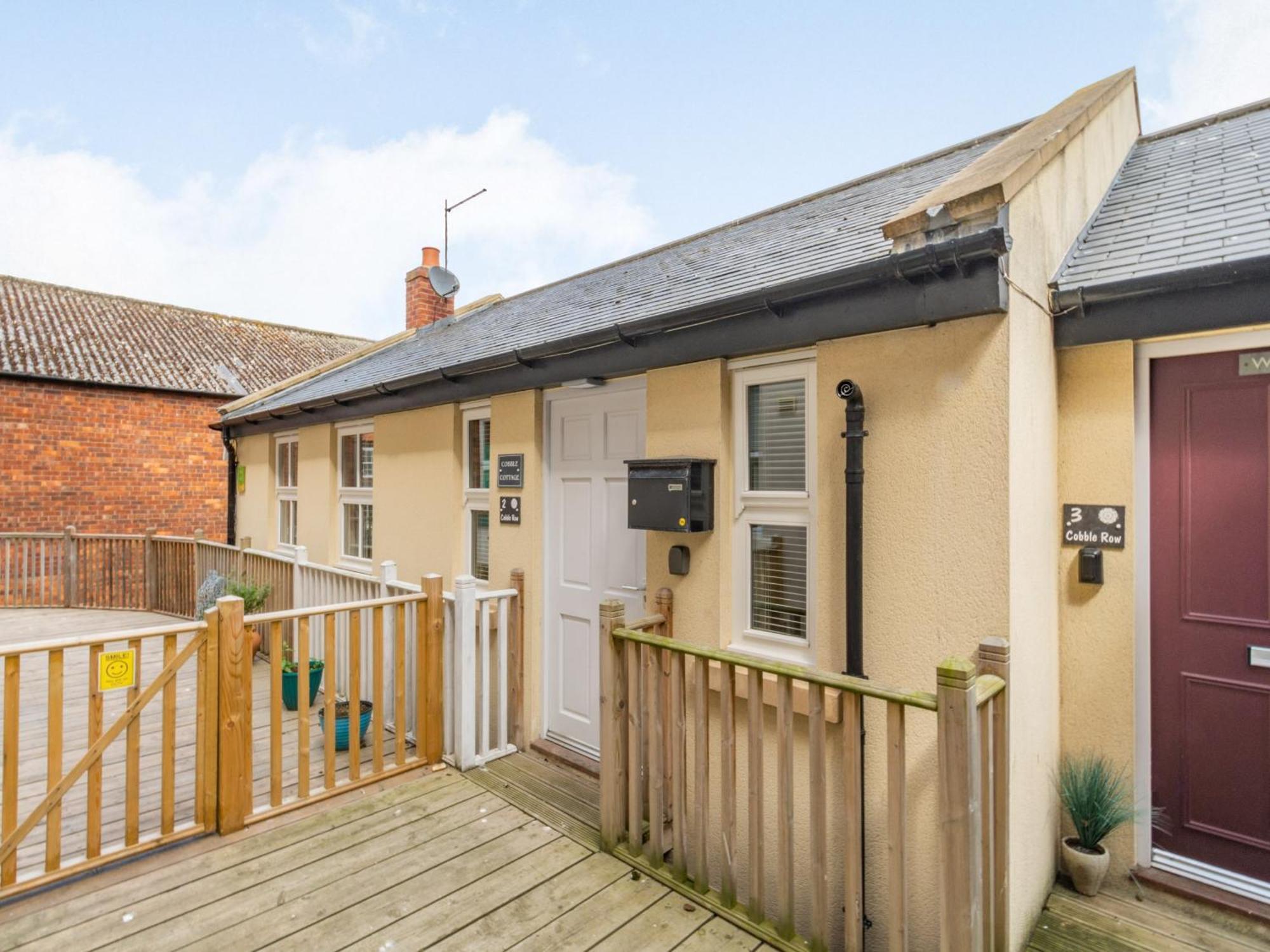 Cobble Cottage - Uk38973 휫비 외부 사진